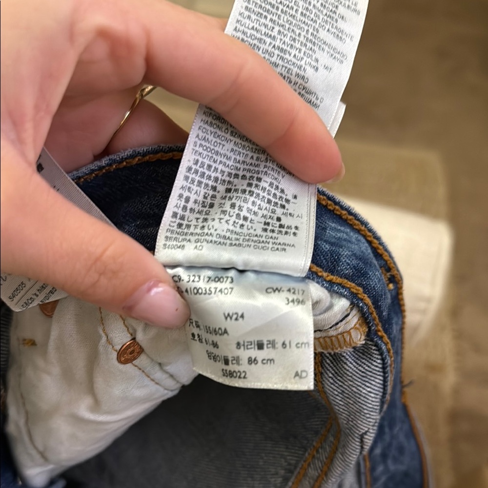 LEVI SHORTS - Picture 3 of 3